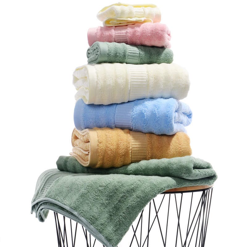 Premium Bamboo Bath Towel (1) – Soft, Plush, and Highly Absorbent for Spa-Like Comfort